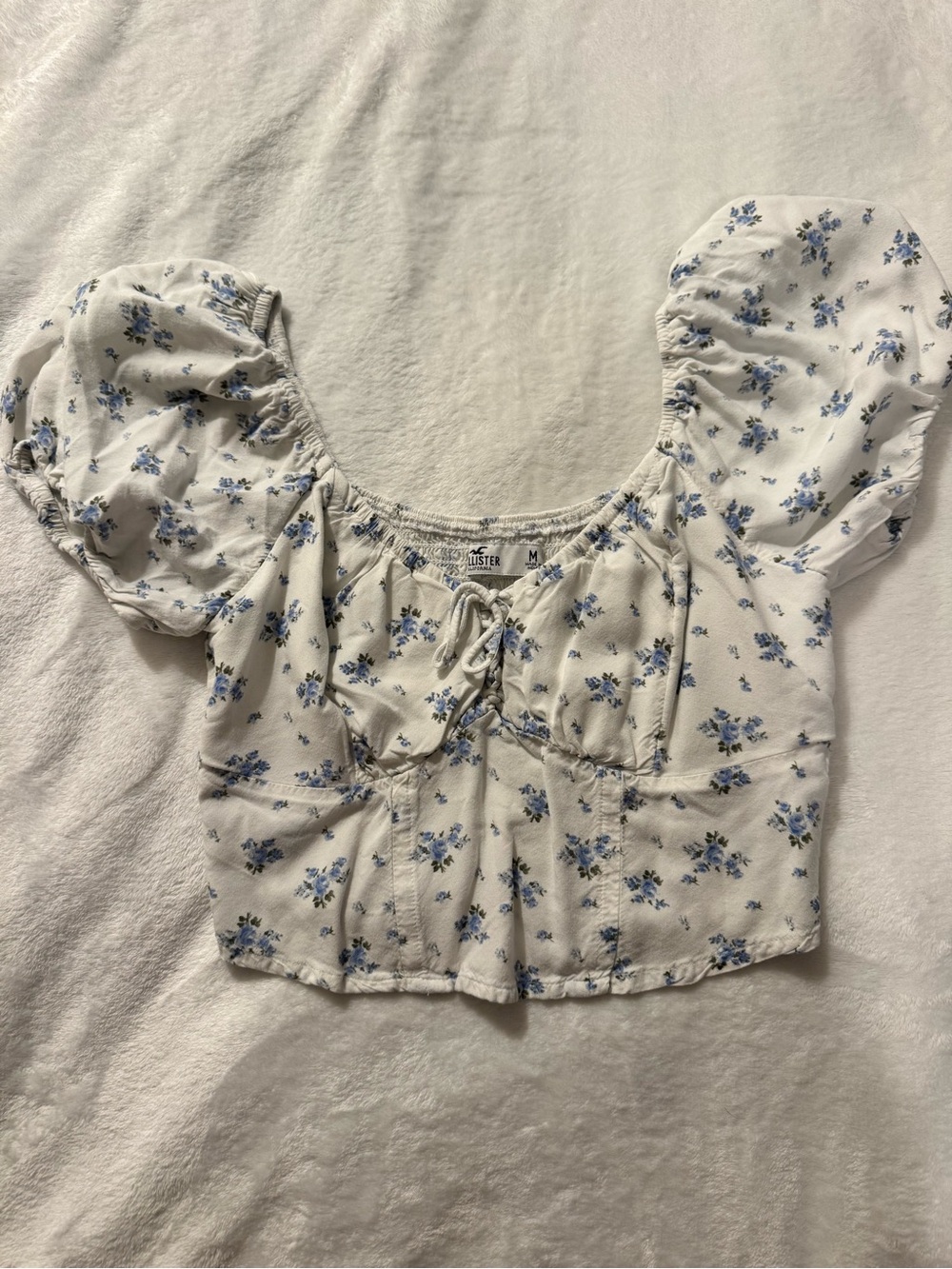 Hollister White Cropped Puff-Sleeve Tie-Front Floral Top